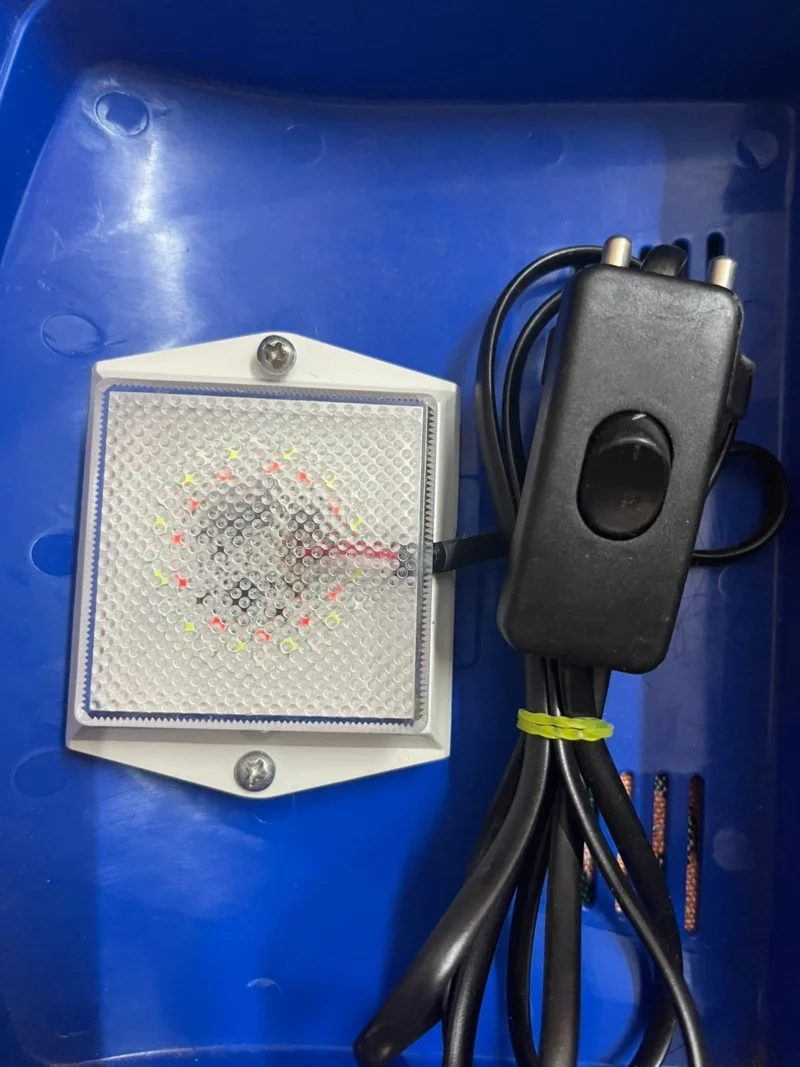 7 COLOUR light for fish tank like mini aquarium and big mini aquarium WITH SWITCH