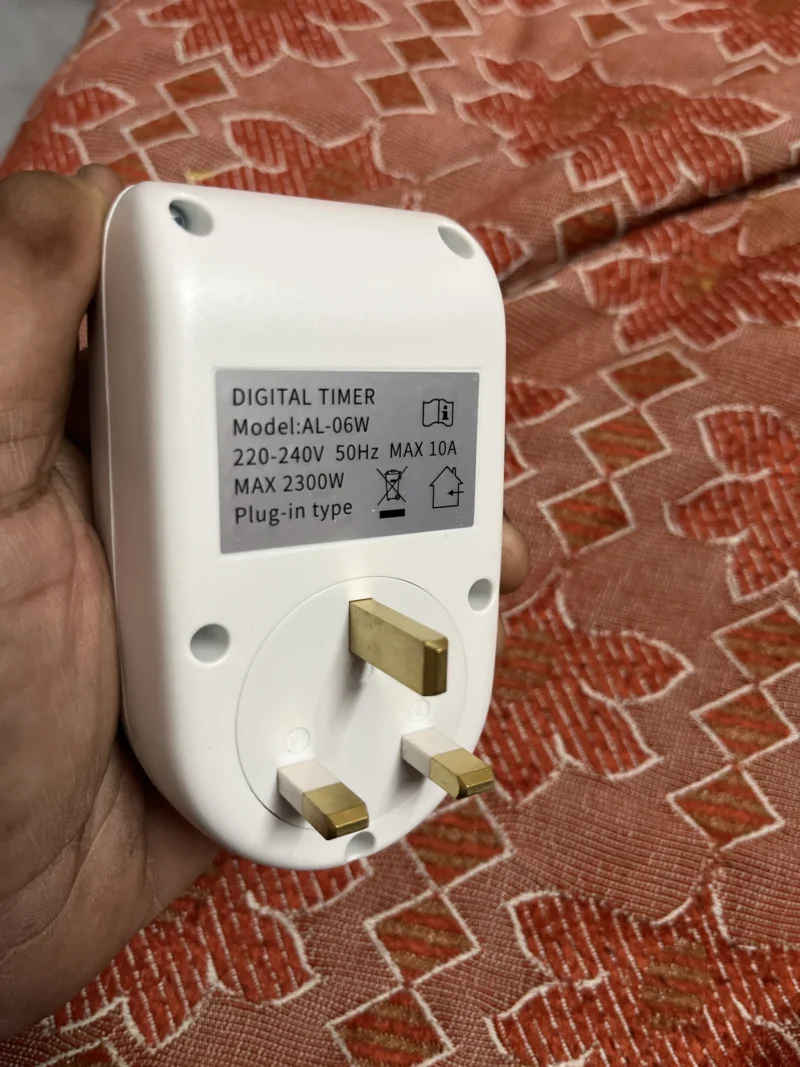 Digital Timer Switch Controller.With LCD Display, 16 Program Settings, Internal Rechargeable Battery